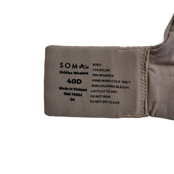 SOMA Enbliss Wireless Bra in Pink Beige Size 40D Wirefree Soft T-shirt Bra - Picture 3 of 5